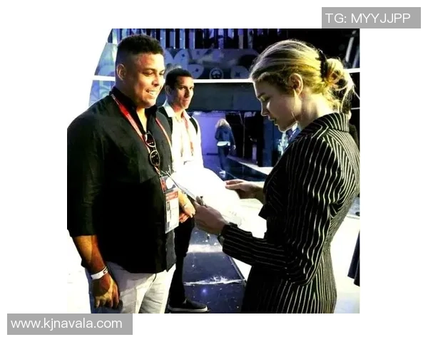 俄罗斯足球明星背后的号码故事与传奇成就揭秘